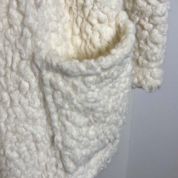 White  teddy coat used - Picture 5 of 7